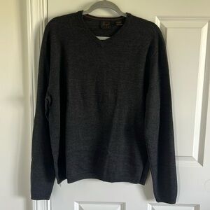 Jos. A Bank Size Large Merino Wool Dark Gray V-Neck